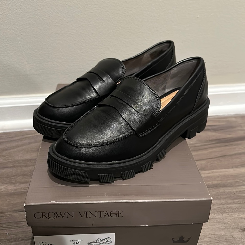 Crown Vintage Black Loafers
